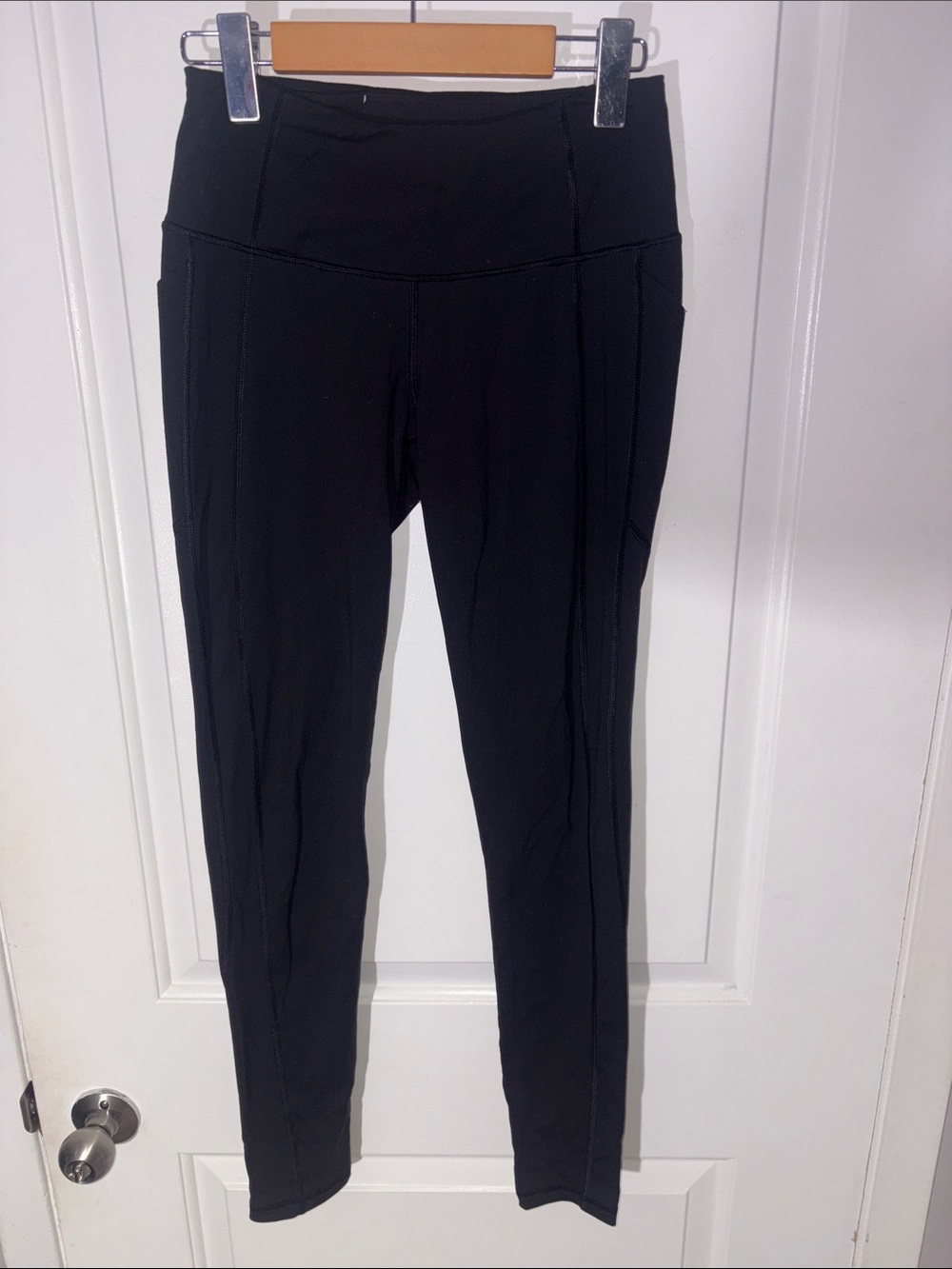 PINK Victoria's Secret Black Leggings - Picture 1 of 3